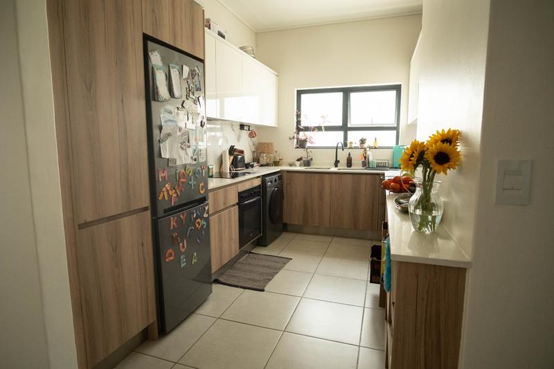 To Let 2 Bedroom Property for Rent in Sandown Western Cape